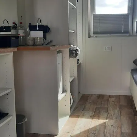 Surf Shack 3 - Am Strand, Parkplatz, Wlan, Kiten, Surfen, Chillen Im Gemeinschaftsgarten, Naturstrand, Restaurants Und Geschaefte In 5 Minuten Erreichbar, Lockere Atmosphaere * Dahme (Schleswig-Holstein)